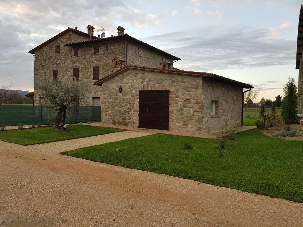 Agriturismo Villa Al Piano Todi Bagian luar foto