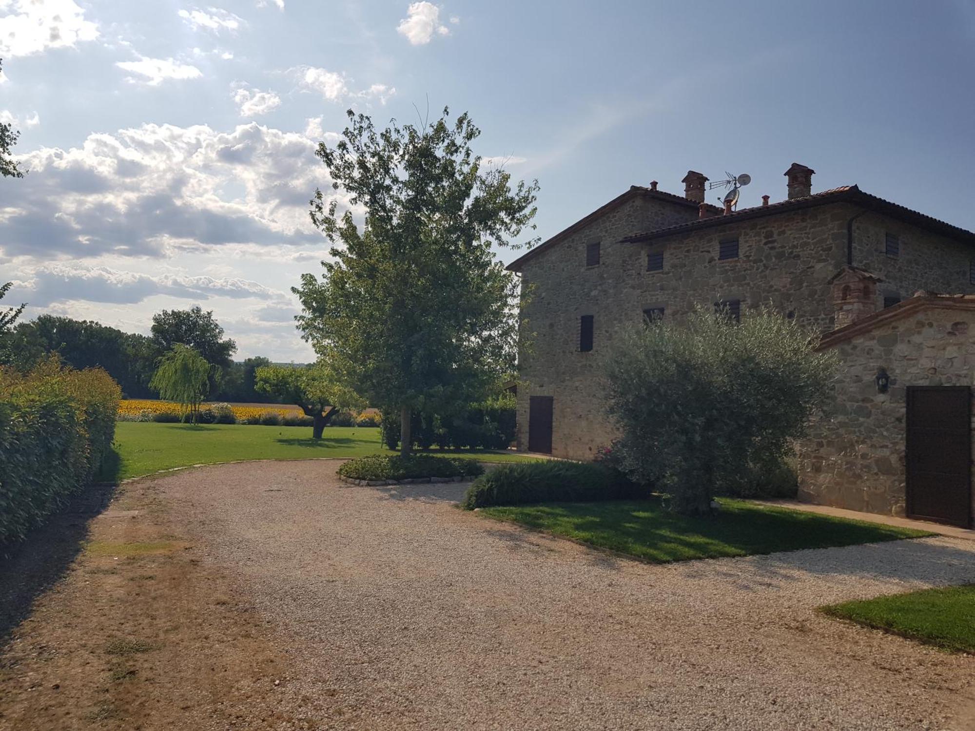 Agriturismo Villa Al Piano Todi Bagian luar foto